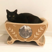 Ovettoで寝たり、爪を研いだり。5歳になったルークちゃん