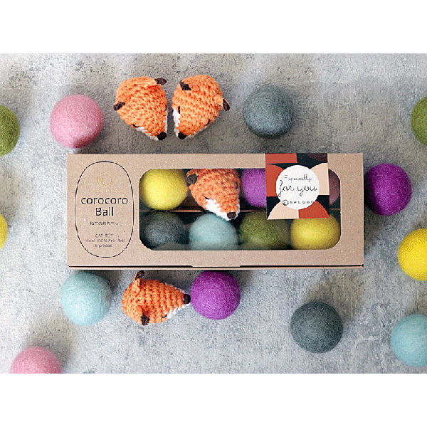 スワロフスキーボールで遊ぶ仔猫セット