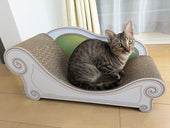 Basicの背もたれで、猫じゃらし遊びも♪こんたちゃん